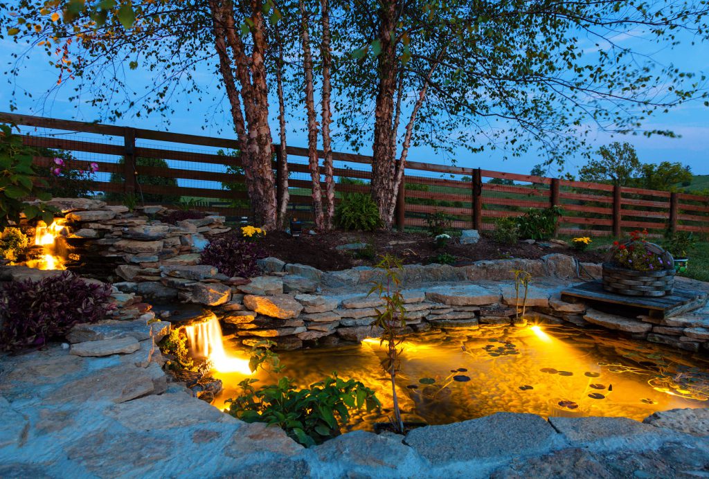 outdoor-lighting-pond